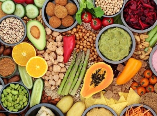 healthy food choices reflecting health as a lifestyle trend for 2026.